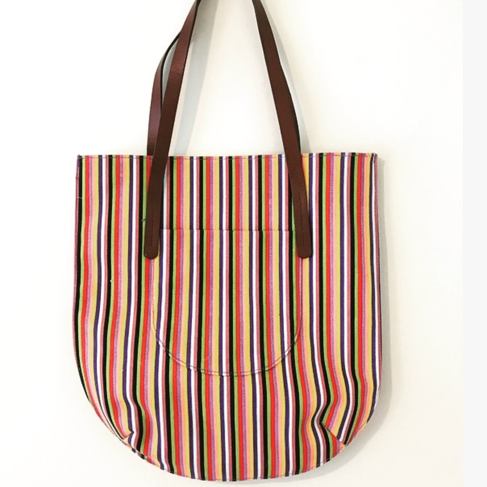 GAP Unique Vintage Canvas Purse!